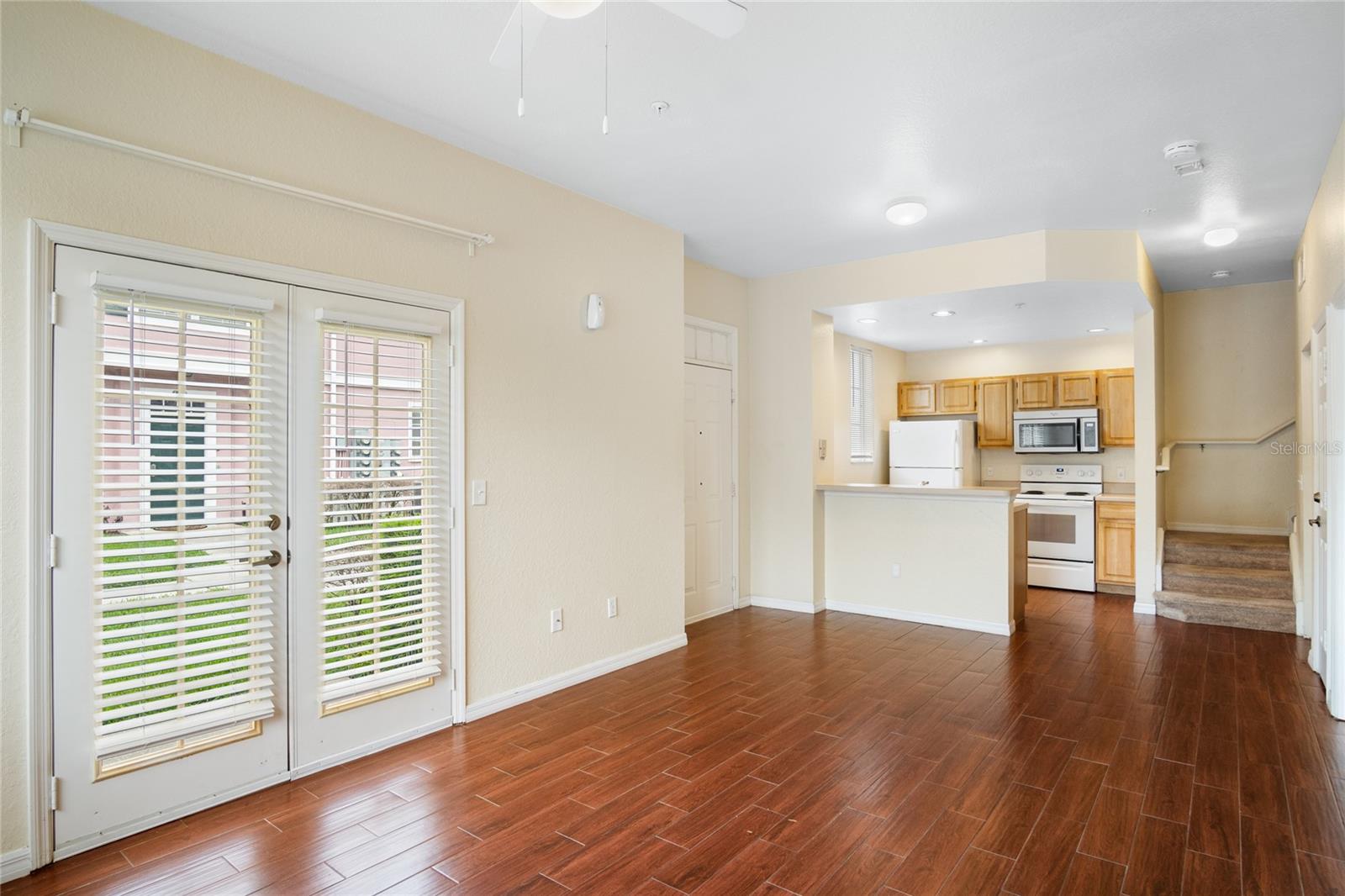 Image 10 of 42 For 4009 Venetian Bay Drive 102