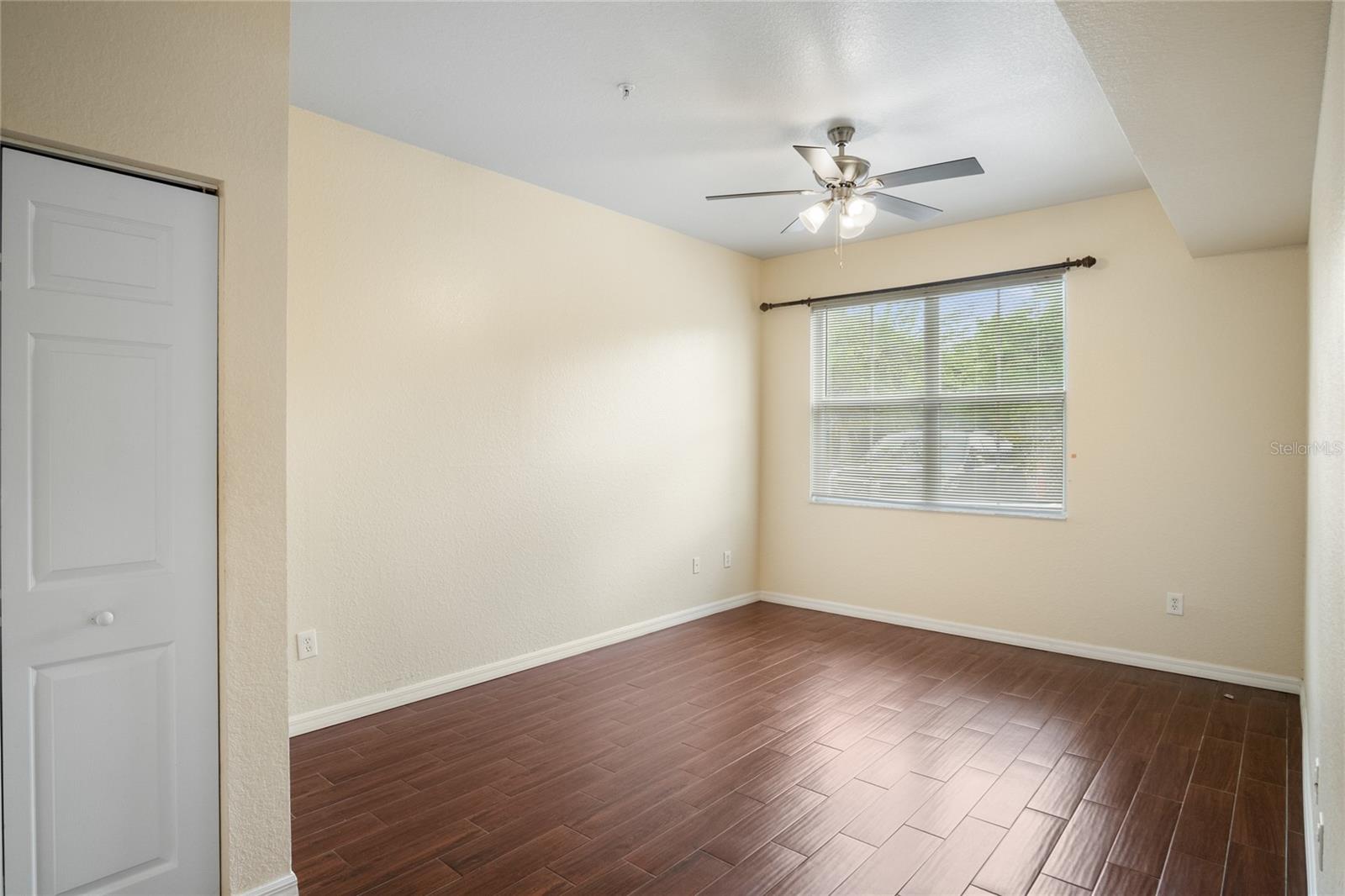 Image 13 of 42 For 4009 Venetian Bay Drive 102