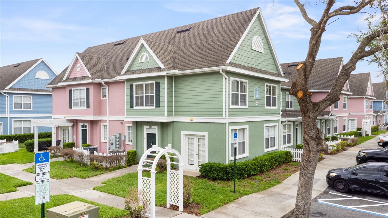 Image 6 of 42 For 4009 Venetian Bay Drive 102