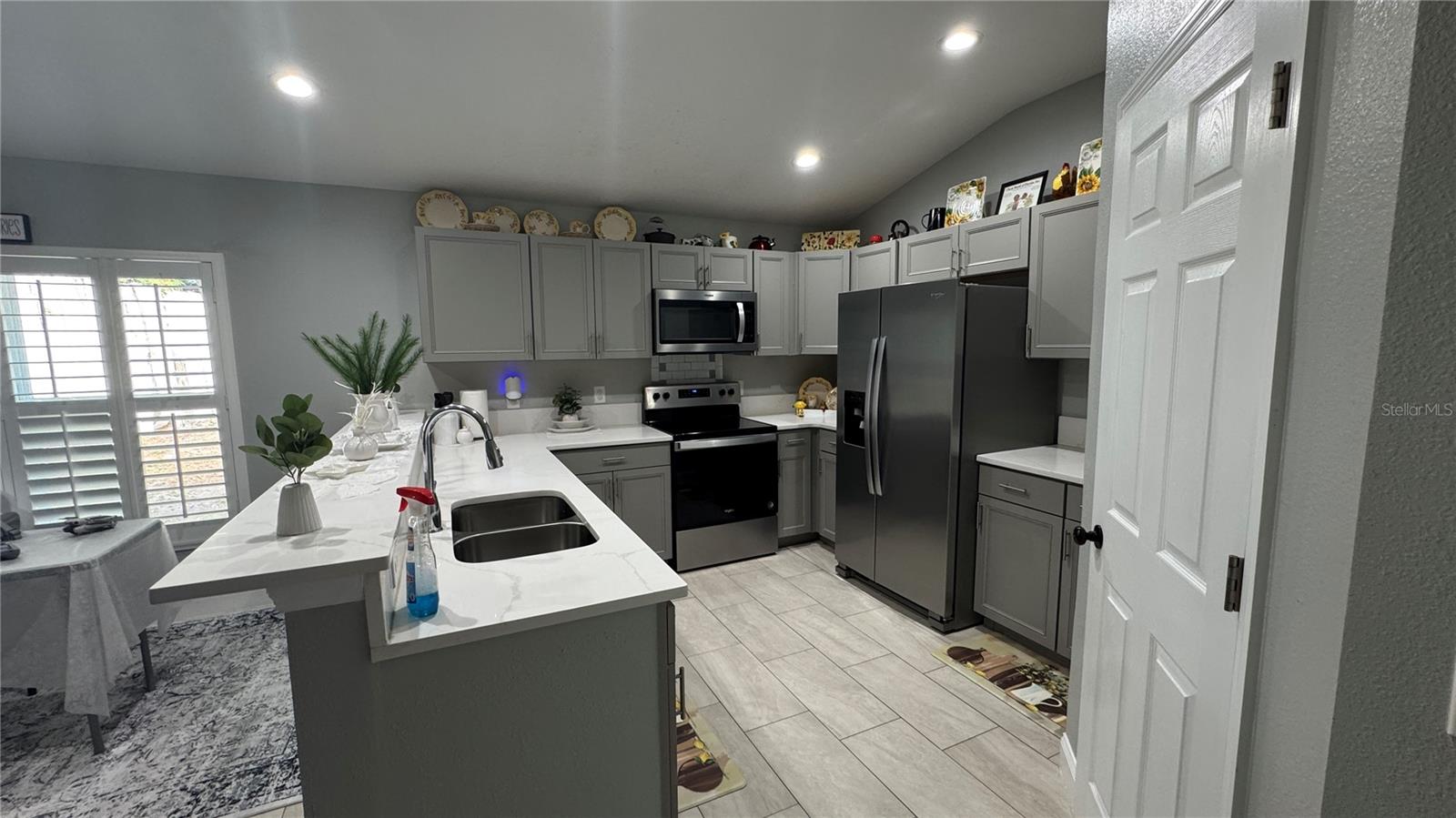 Image 4 of 12 For 1012 Silver Star Road