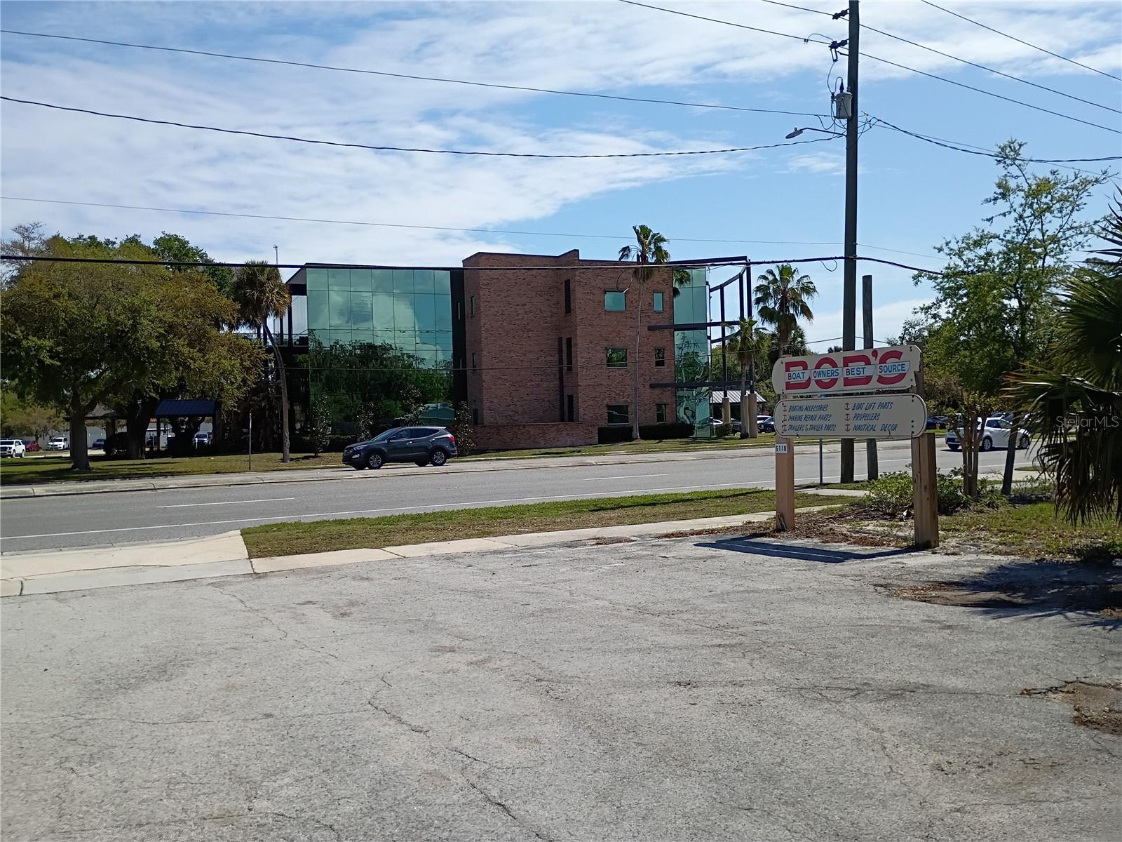 Image 11 of 20 For 5110 Ridgewood Avenue