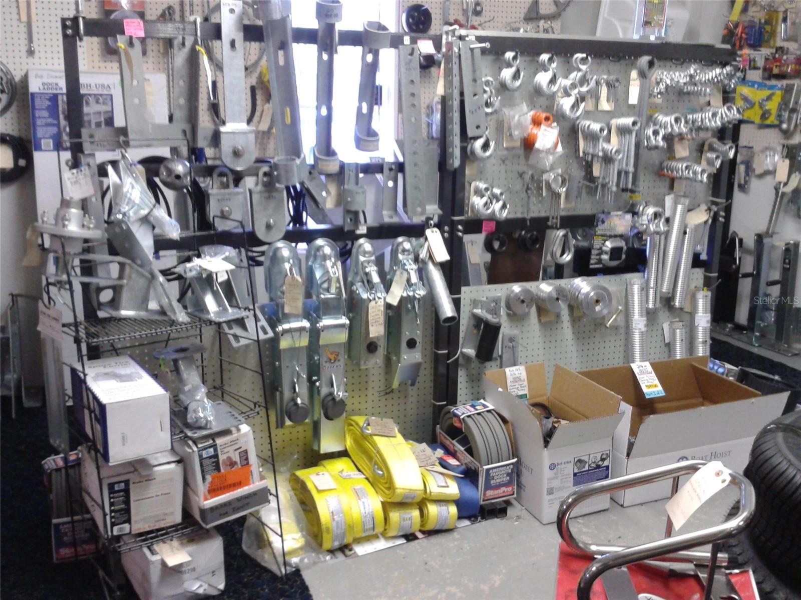 Image 13 of 20 For 5110 Ridgewood Avenue