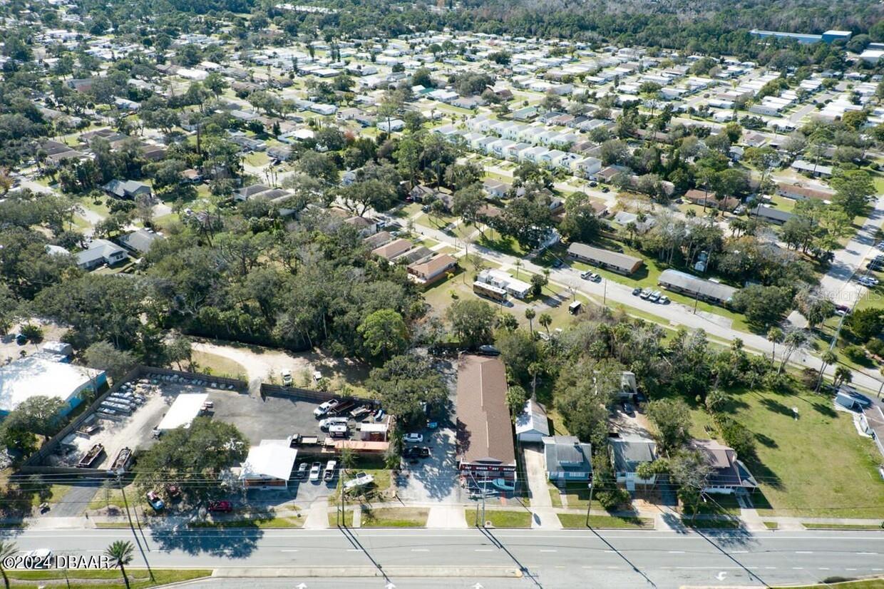 Image 6 of 20 For 5110 Ridgewood Avenue