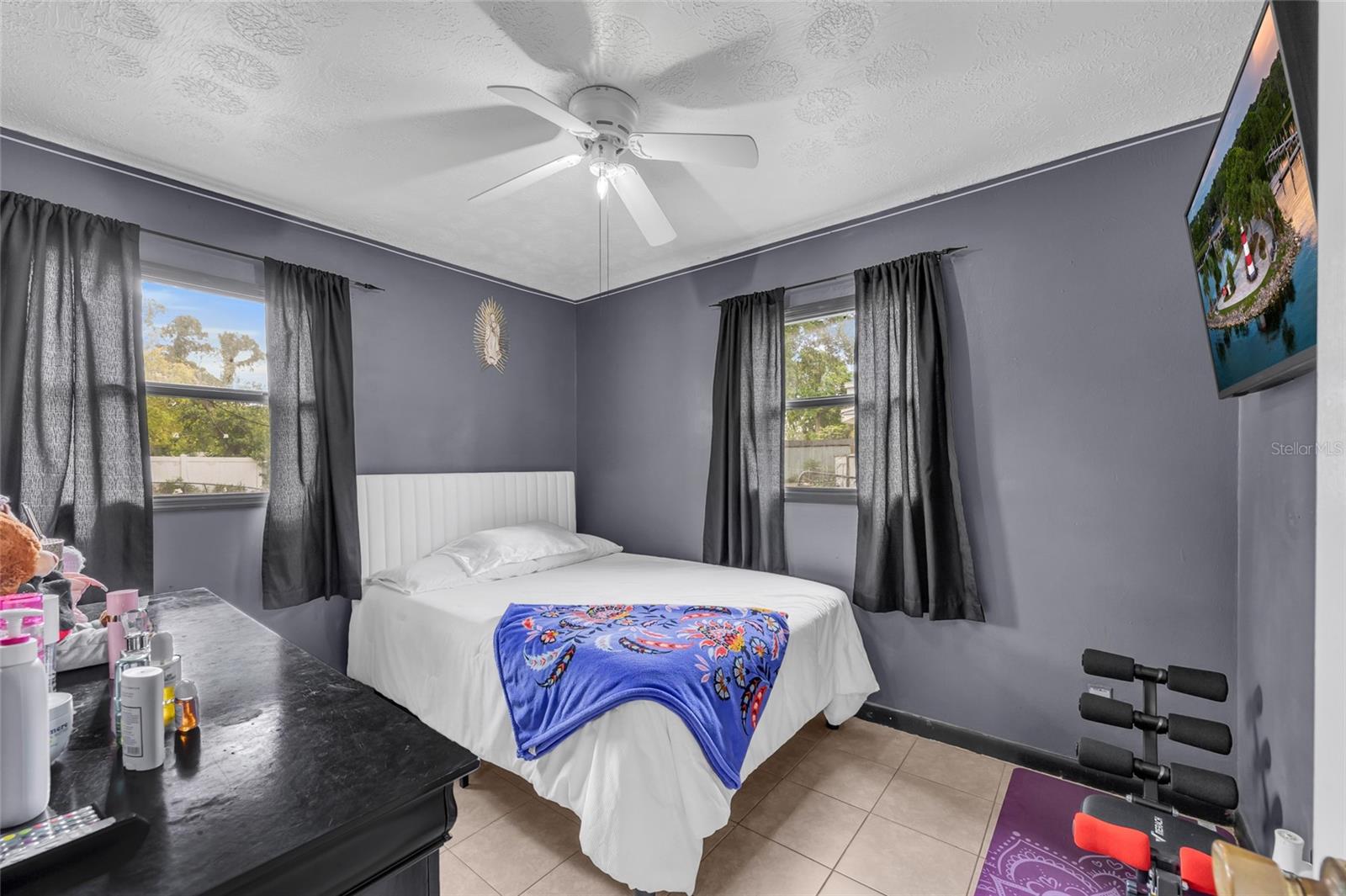 Image 18 of 28 For 890 Golden Isle Drive