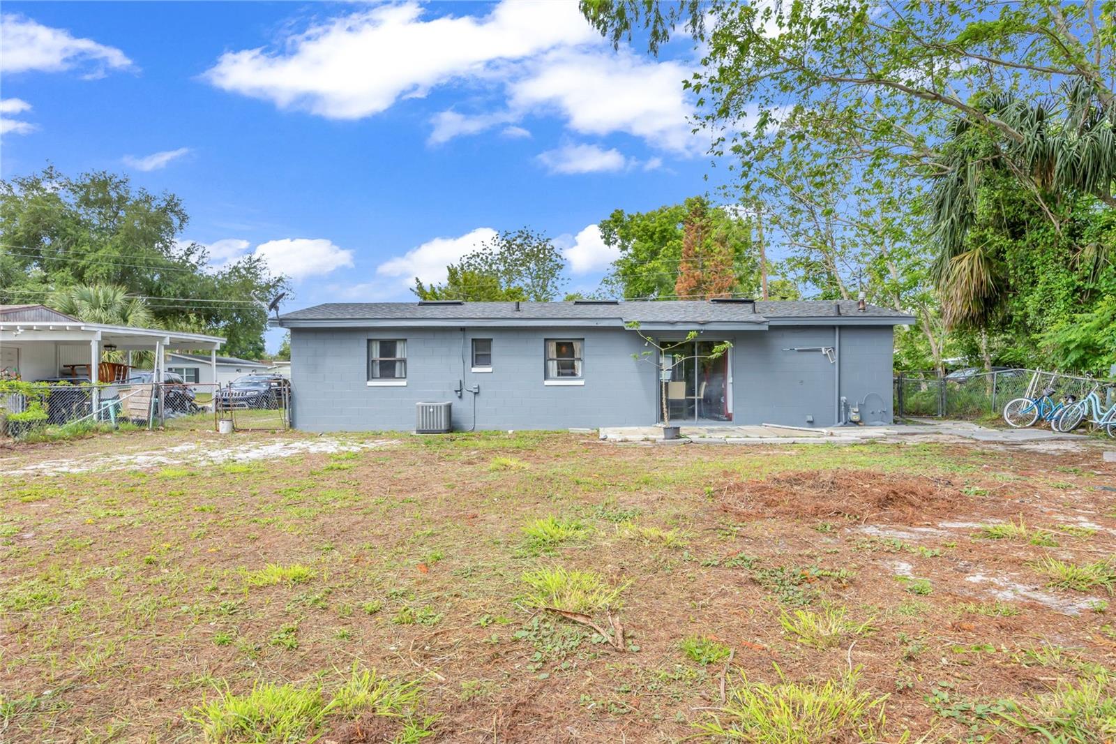 Image 22 of 28 For 890 Golden Isle Drive