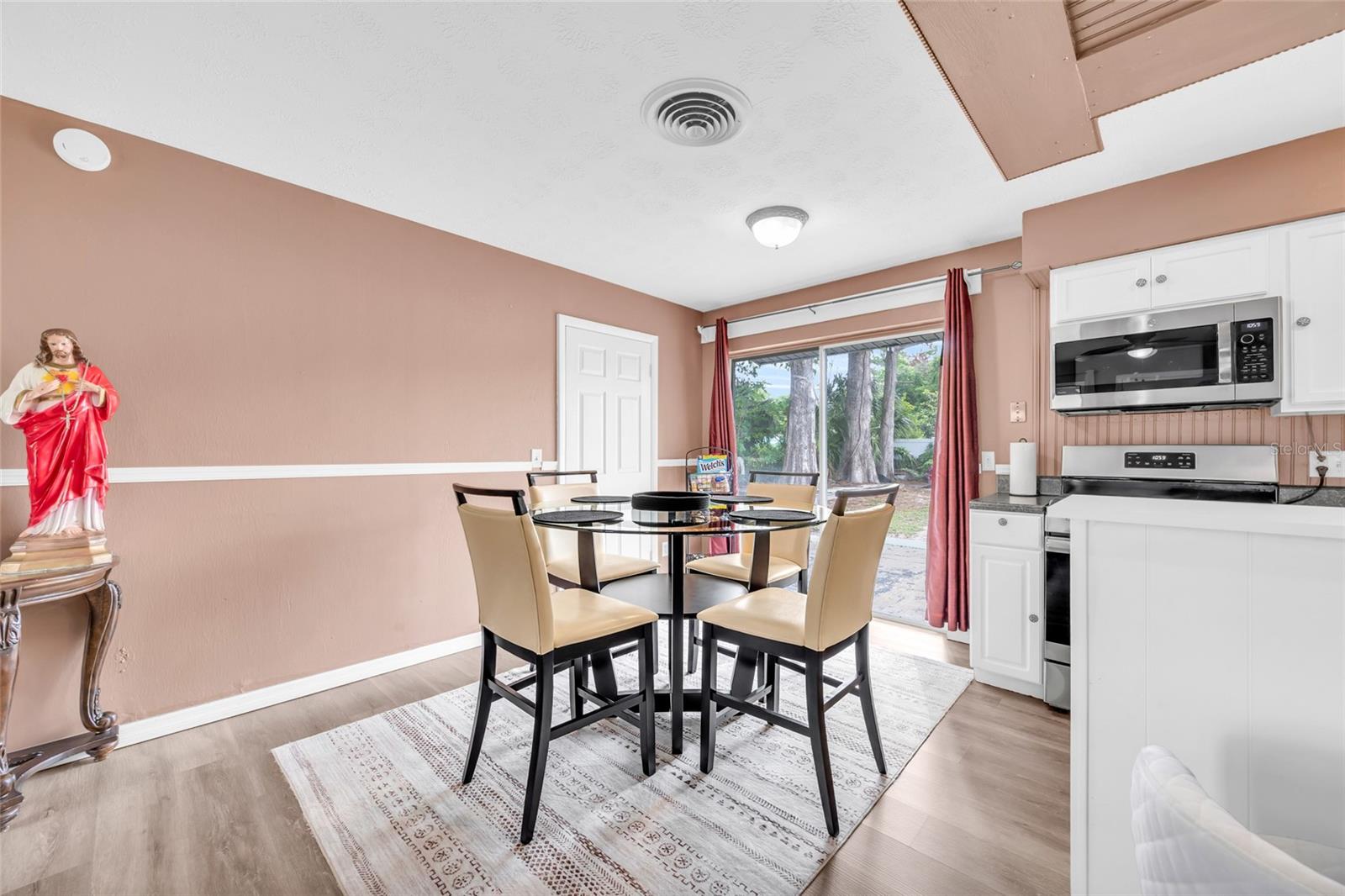 Image 9 of 28 For 890 Golden Isle Drive