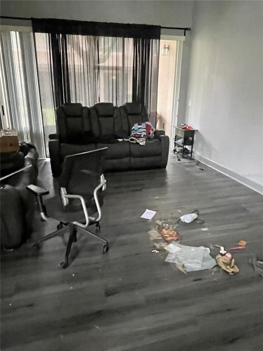 Image 11 of 77 For 8323 Riverdale Lane 10123