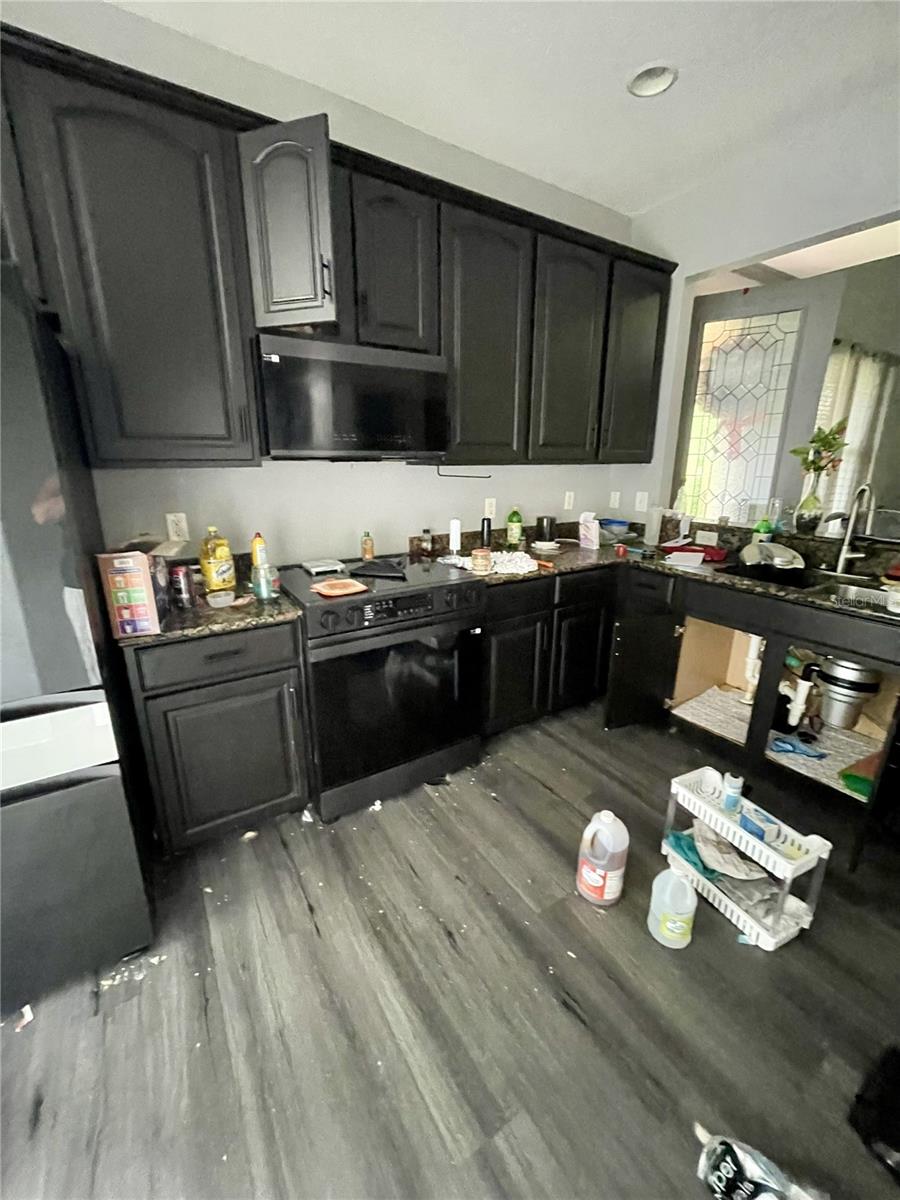 Image 16 of 77 For 8323 Riverdale Lane 10123