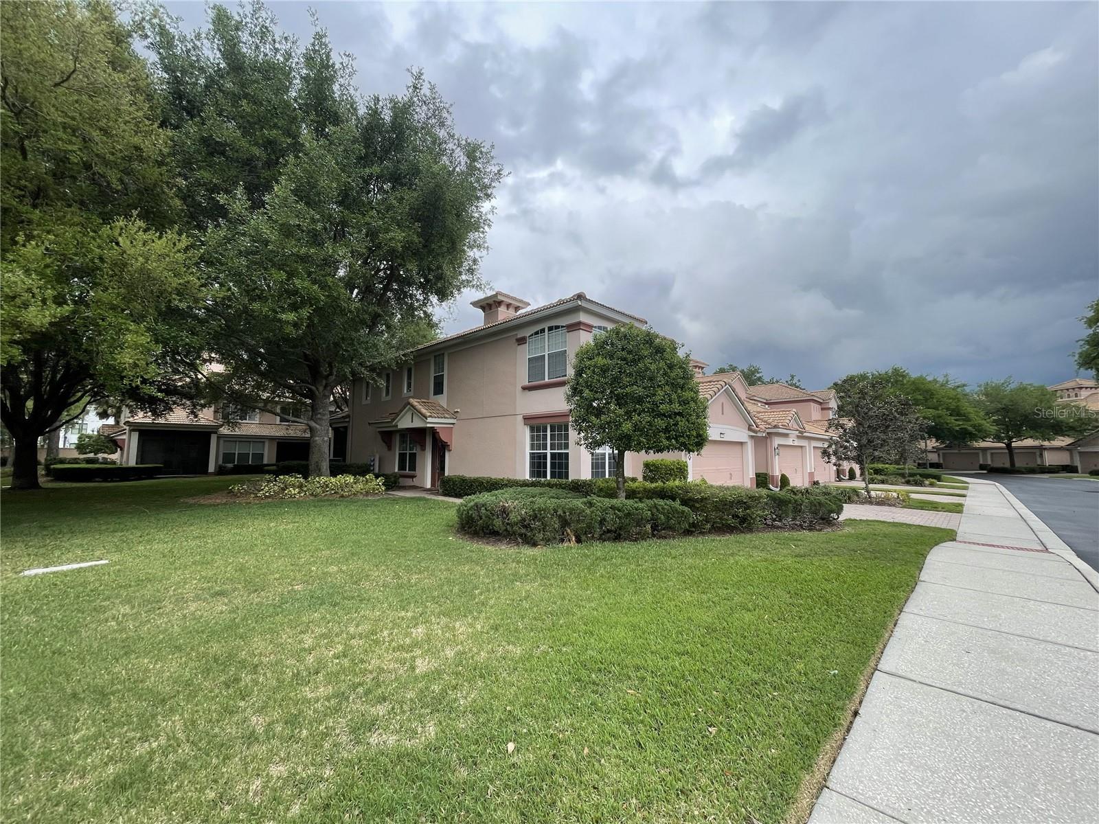 Image 4 of 77 For 8323 Riverdale Lane 10123