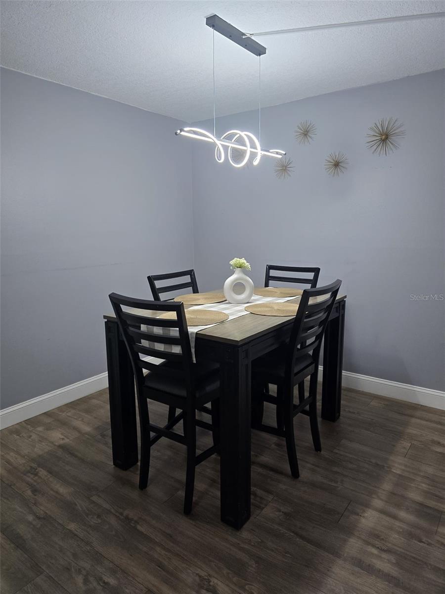 Image 11 of 14 For 1624 S Pine Ridge  D2