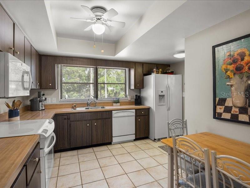 Image 17 of 50 For 230 Lake Starr Boulevard