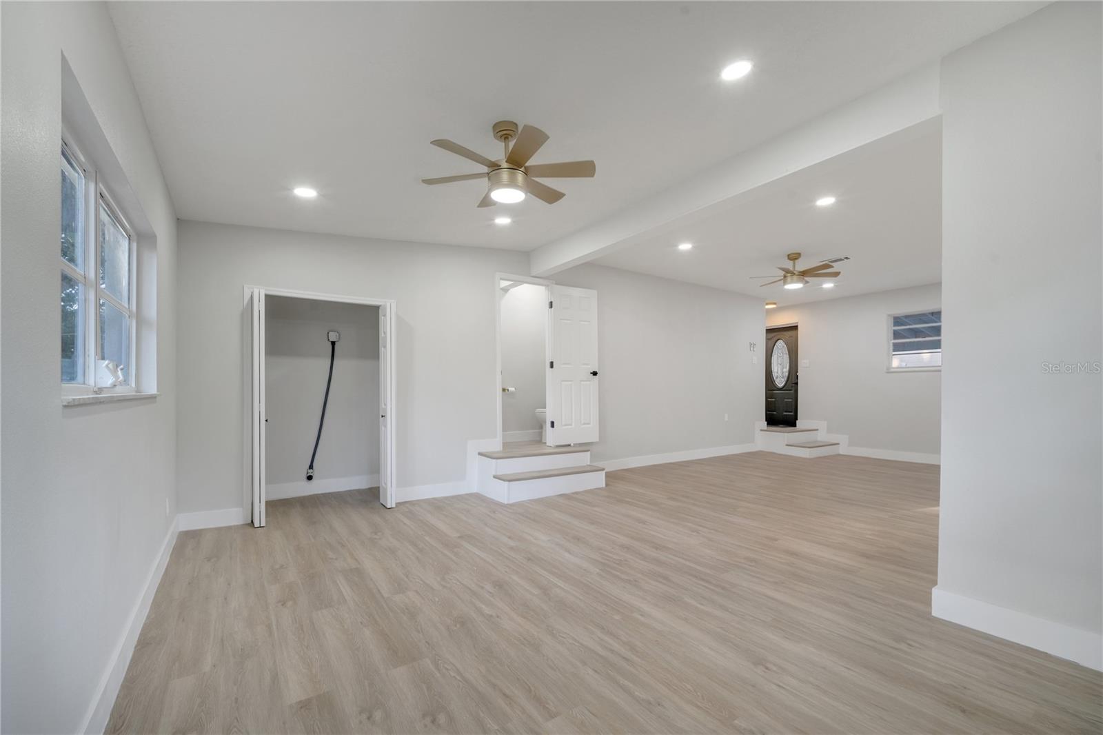 Image 24 of 55 For 7043 Carlene Drive