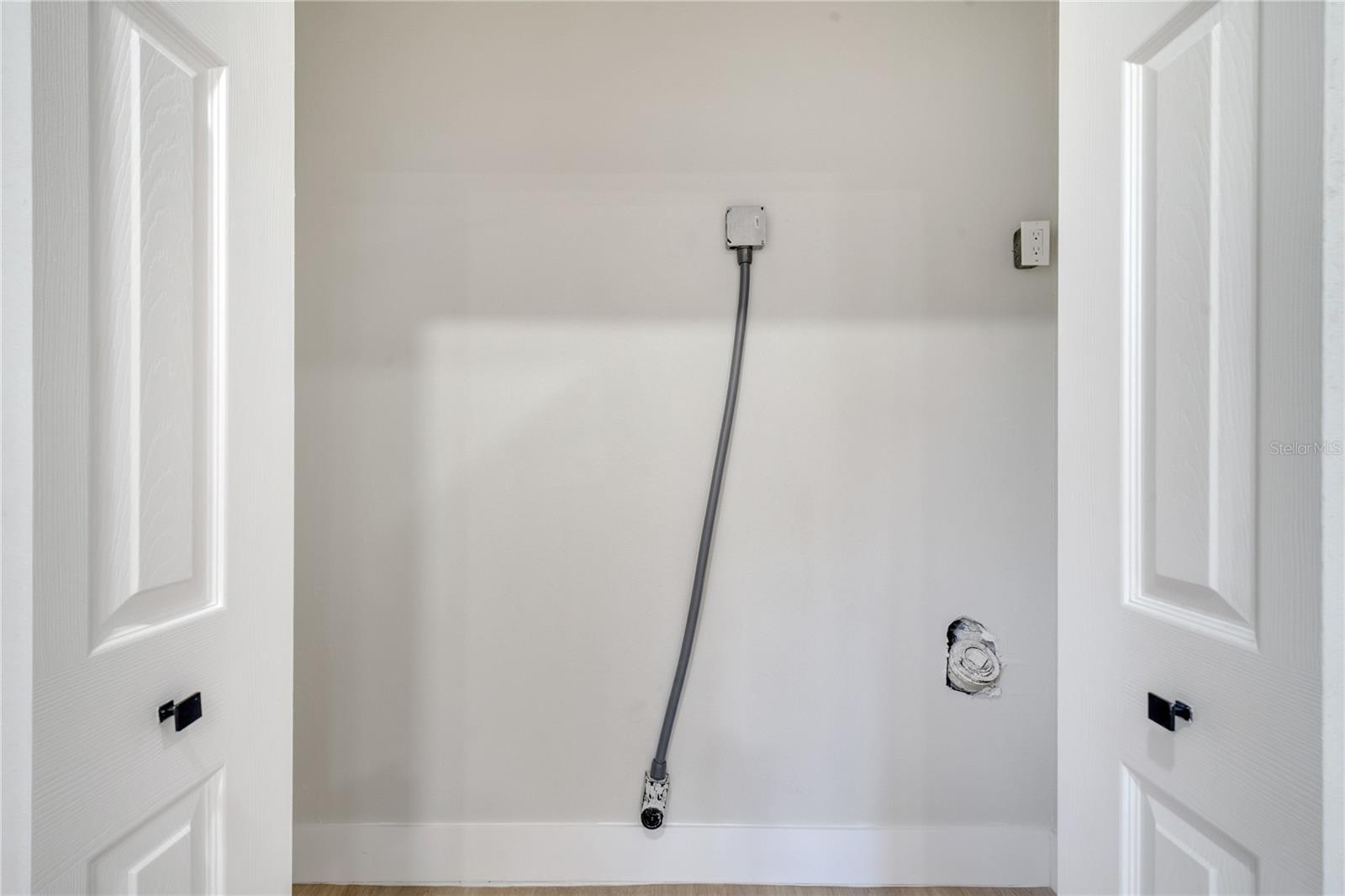 Image 25 of 55 For 7043 Carlene Drive