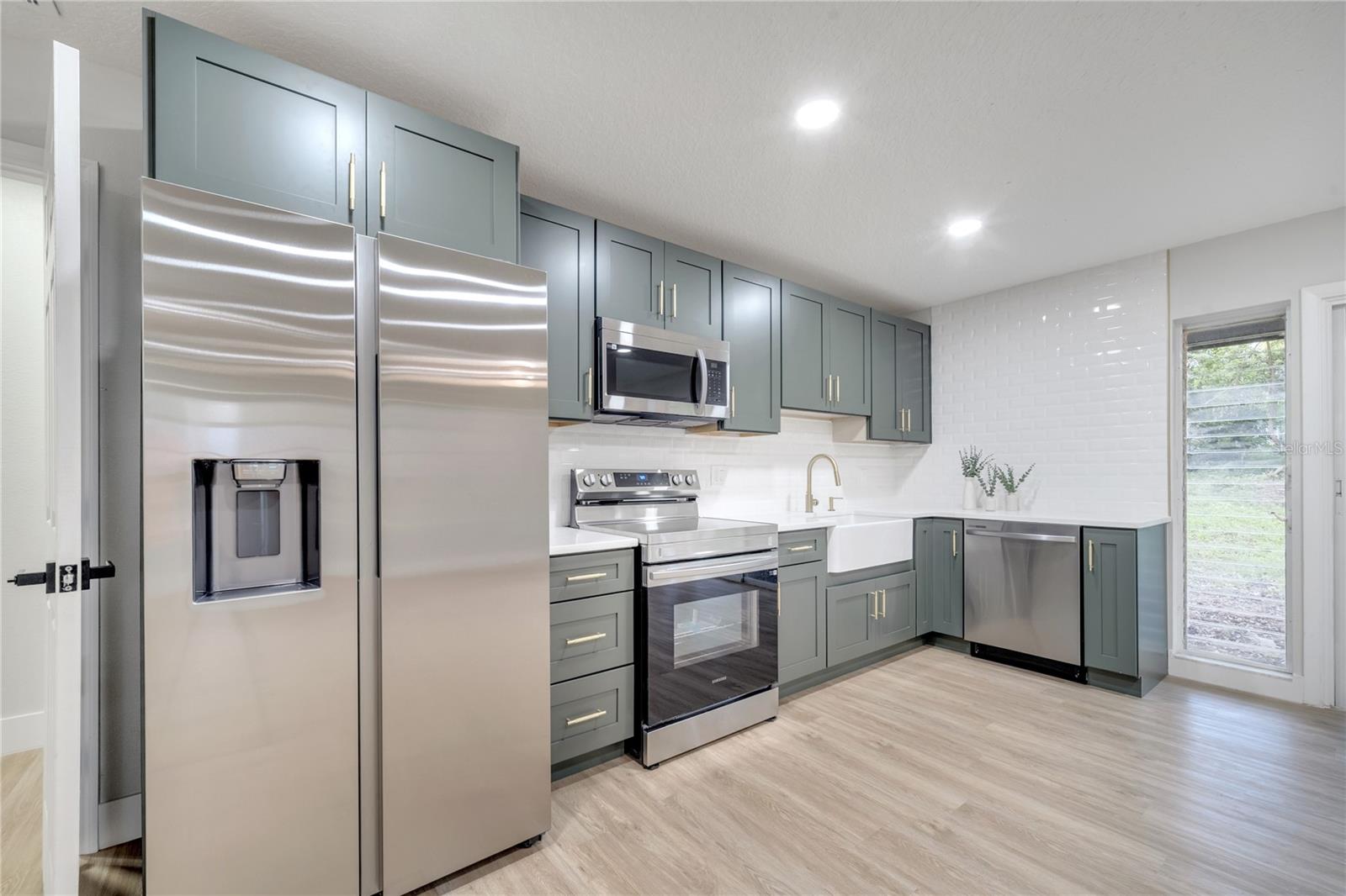 Image 44 of 55 For 7043 Carlene Drive