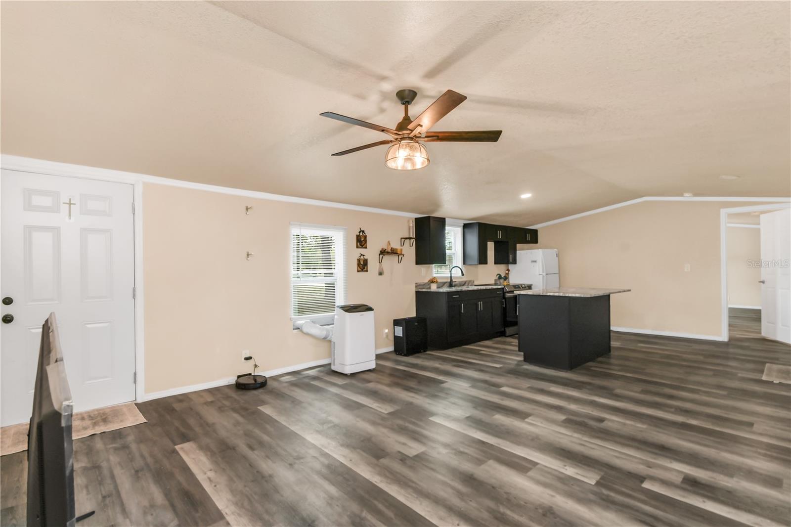 Image 5 of 41 For 7457 Highway 349