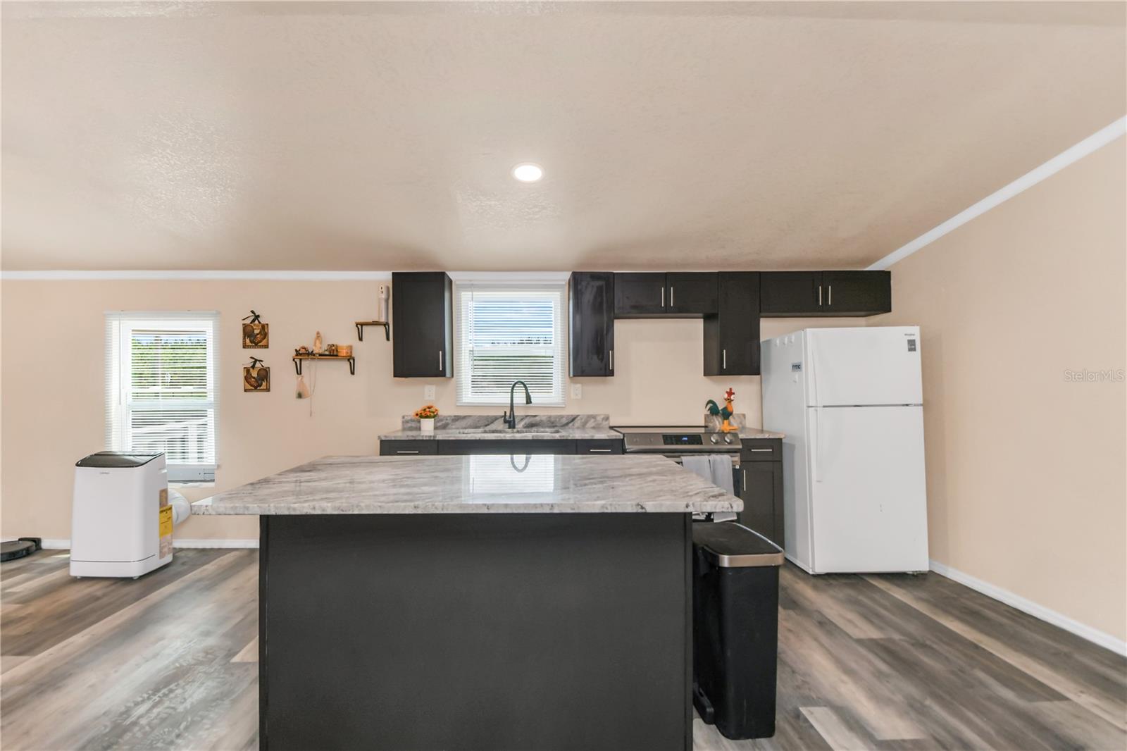 Image 7 of 41 For 7457 Highway 349