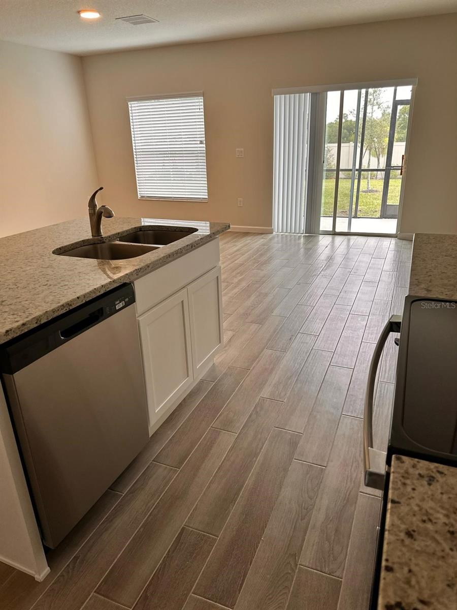 Image 4 of 17 For 2831 Narcoossee Commons Way
