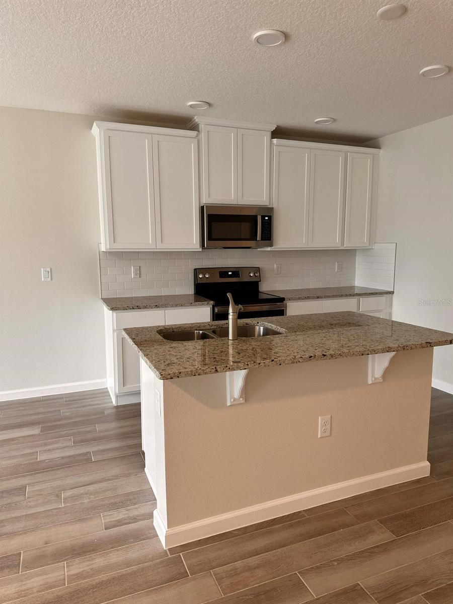 Image 7 of 17 For 2831 Narcoossee Commons Way
