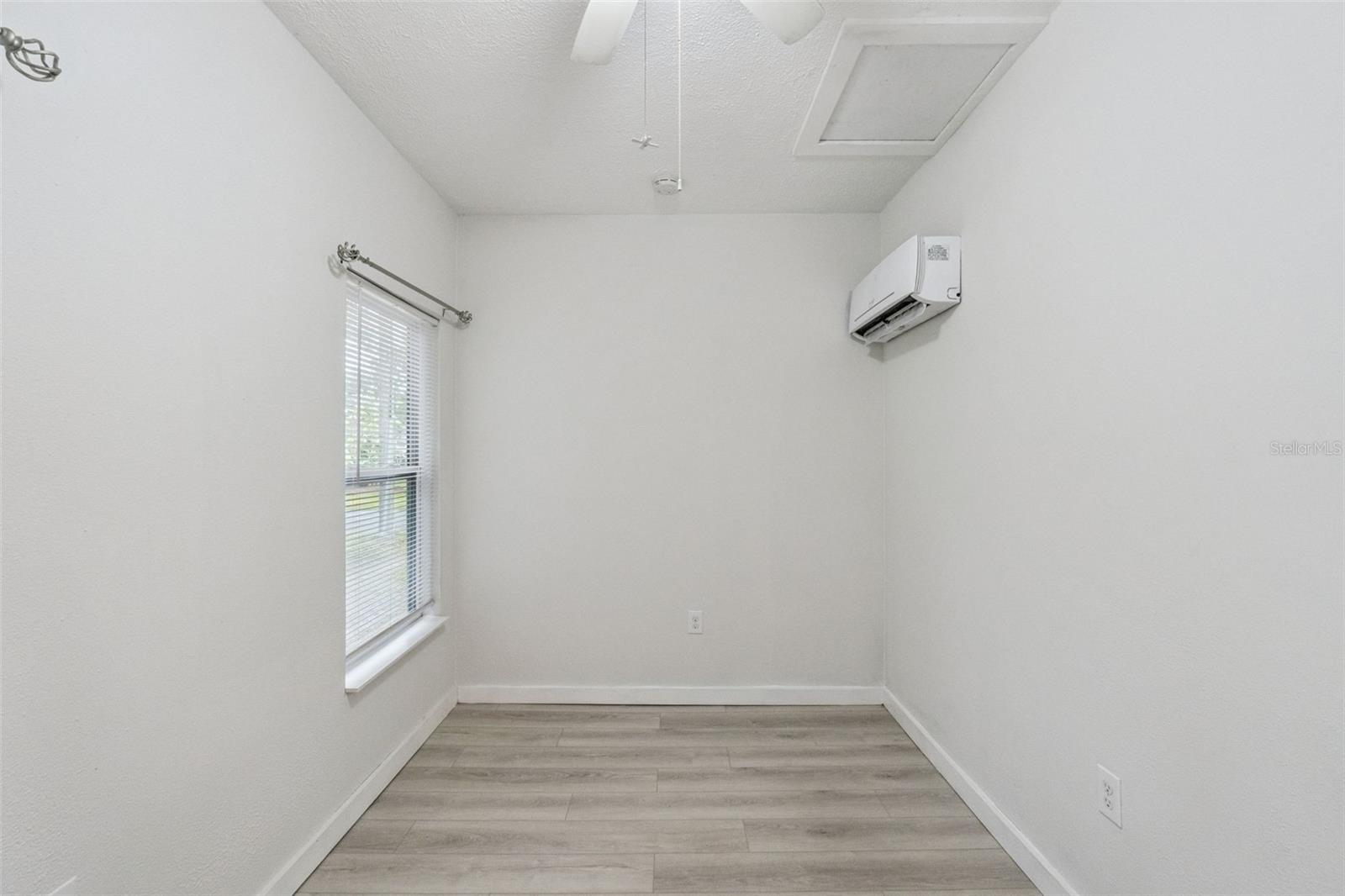 Image 14 of 21 For 1416 6th Street