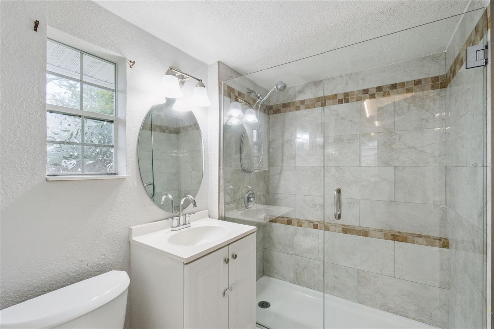 Image 17 of 21 For 1416 6th Street