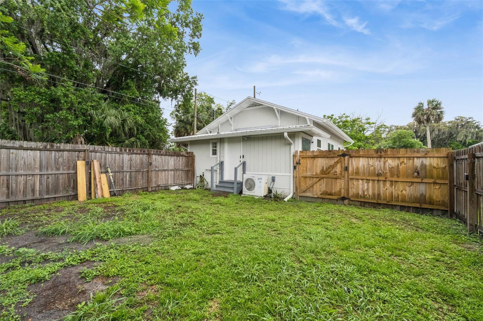 Image 20 of 21 For 1416 6th Street