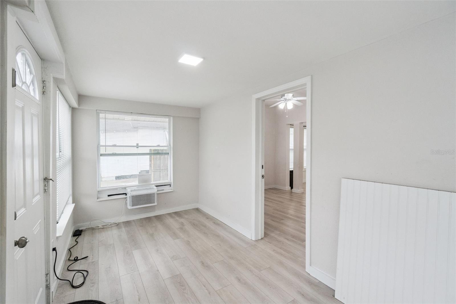 Image 5 of 21 For 1416 6th Street