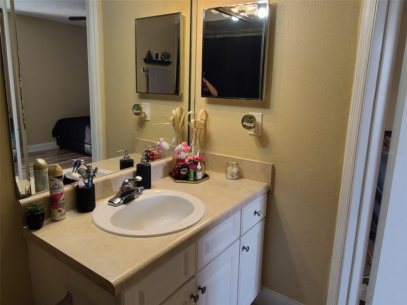 Image 16 of 17 For 4630 Commander Drive 1038