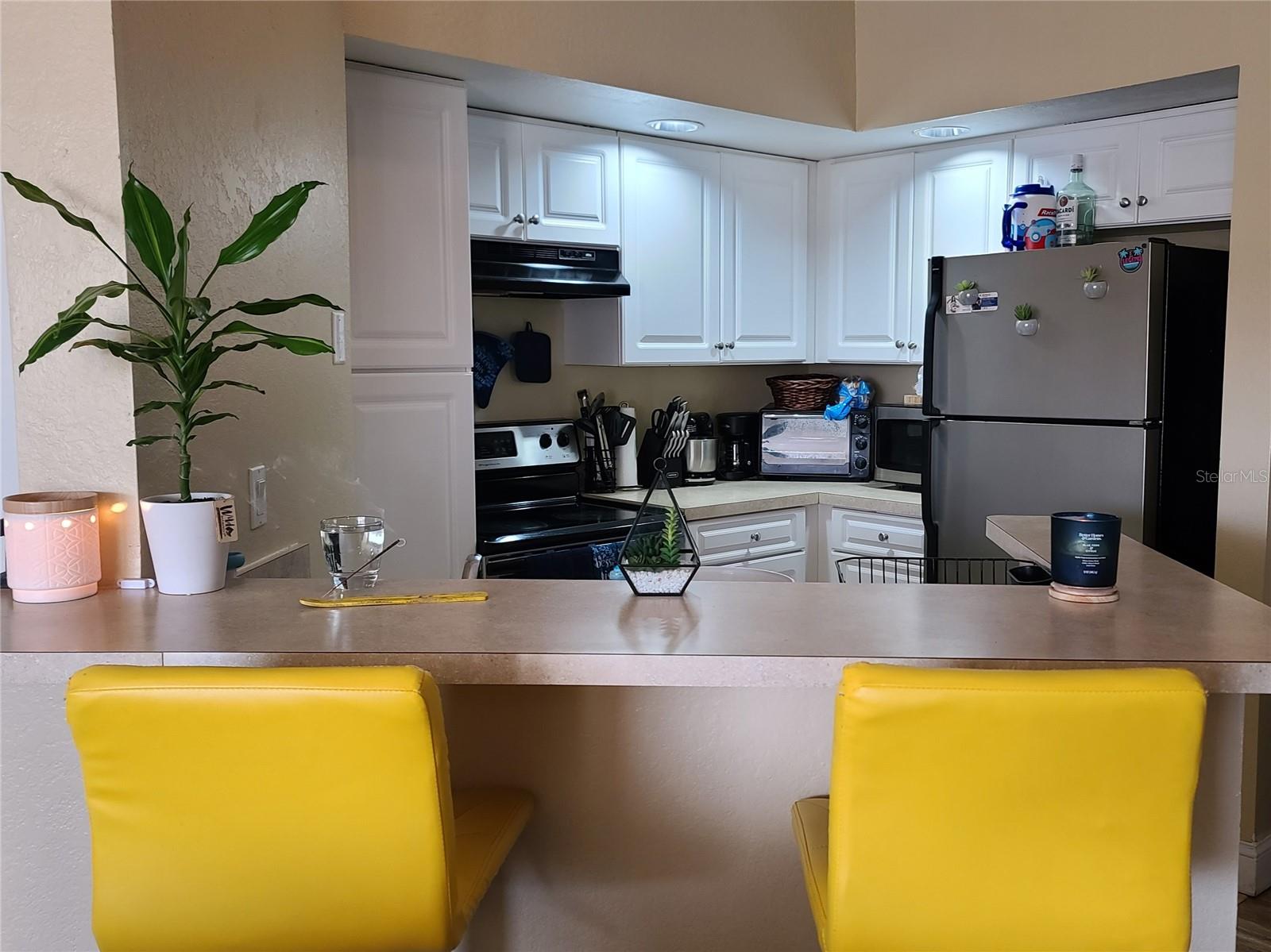 Image 3 of 17 For 4630 Commander Drive 1038