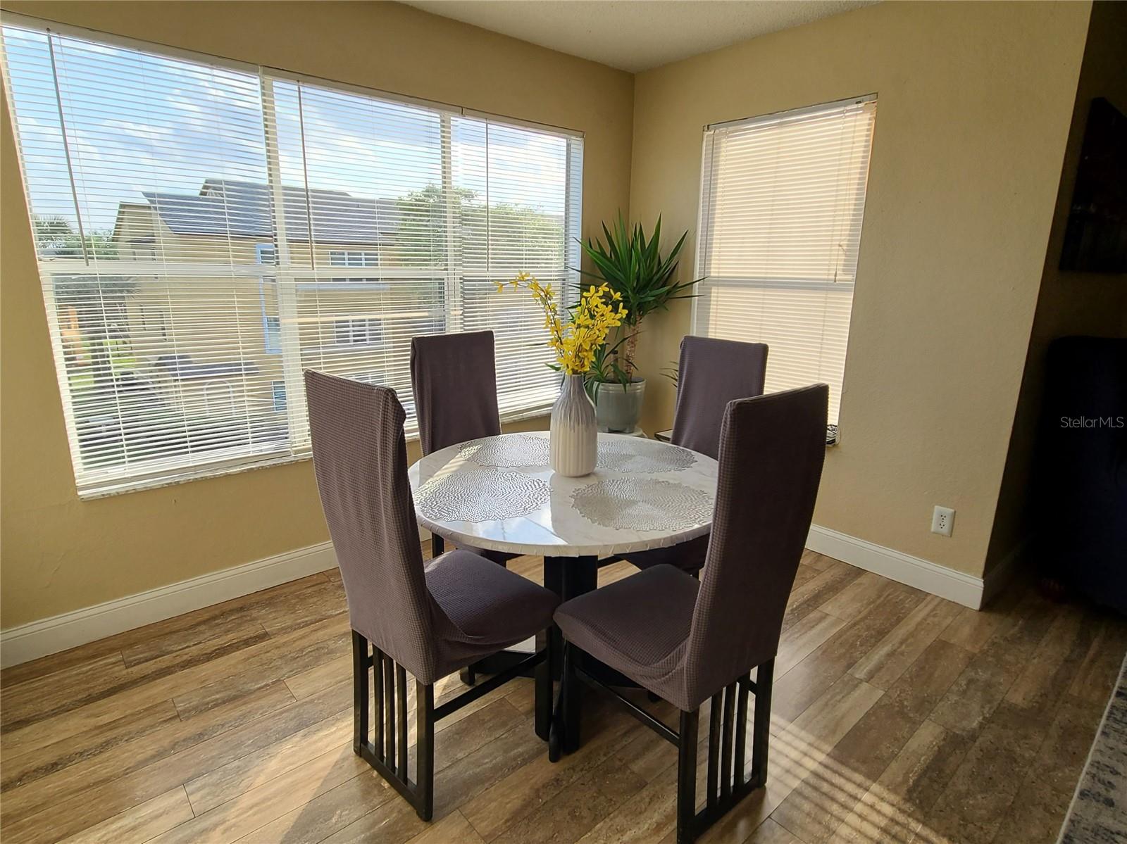 Image 5 of 17 For 4630 Commander Drive 1038