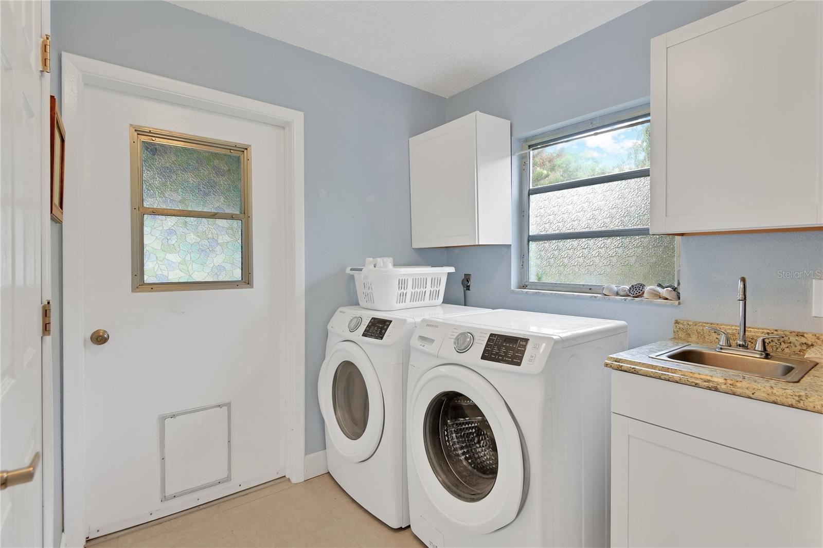 Image 10 of 22 For 431 Michigan Avenue