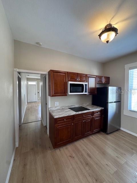 Image 6 of 12 For 1910 Columbus Drive C