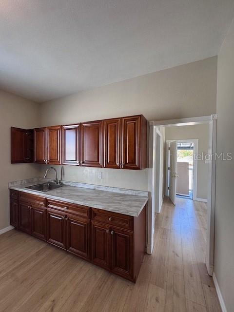 Image 8 of 12 For 1910 Columbus Drive C