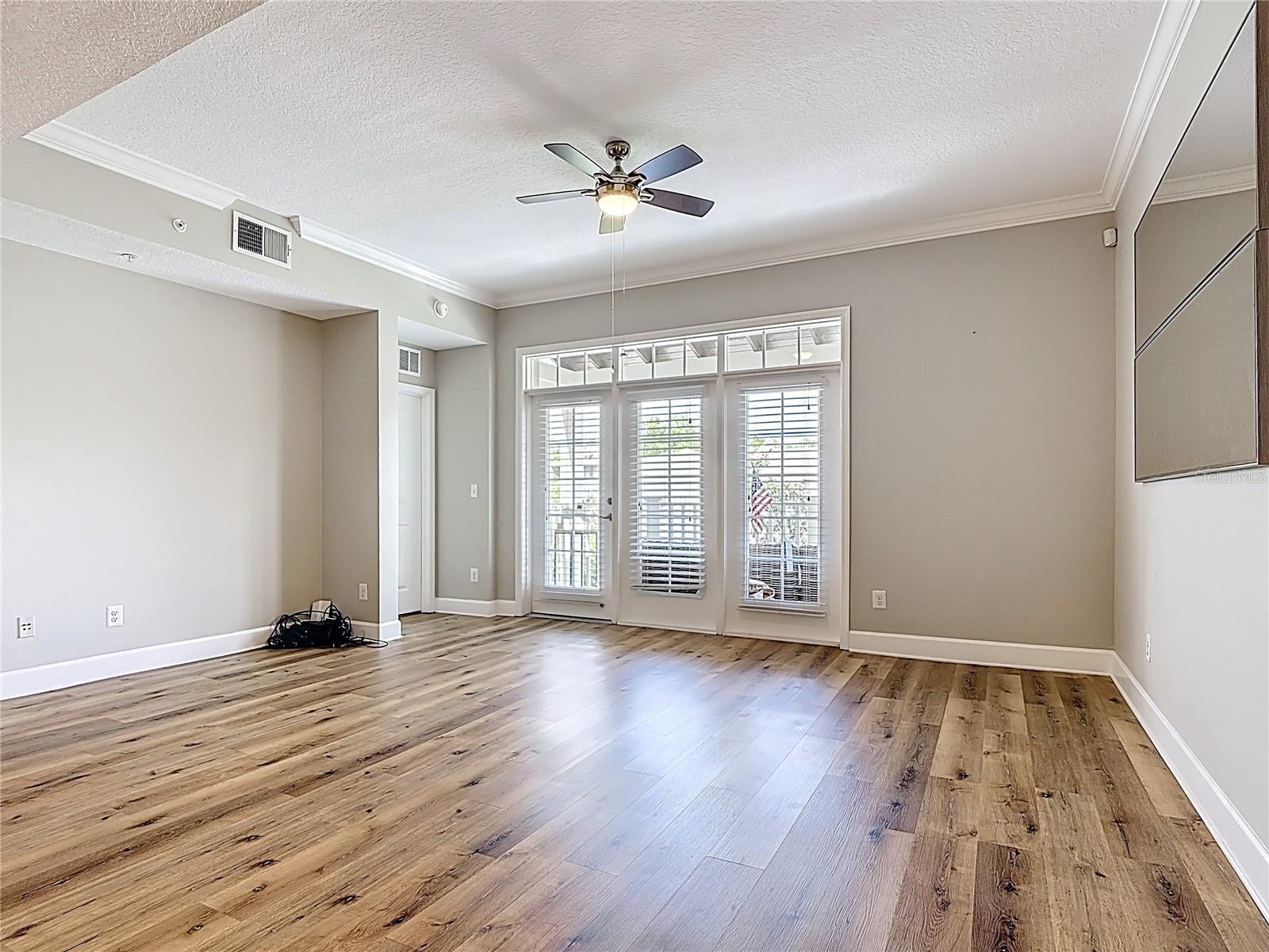 Image 15 of 52 For 1231 Wright Cir  308