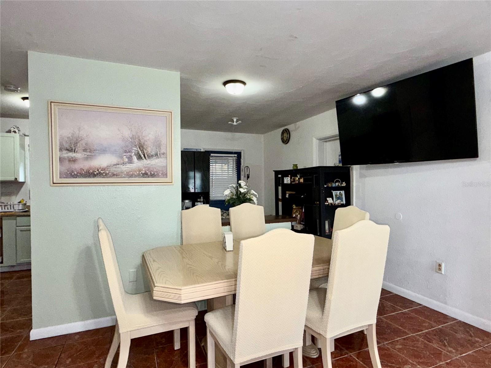 Image 11 of 51 For 5828 Harcourt Avenue