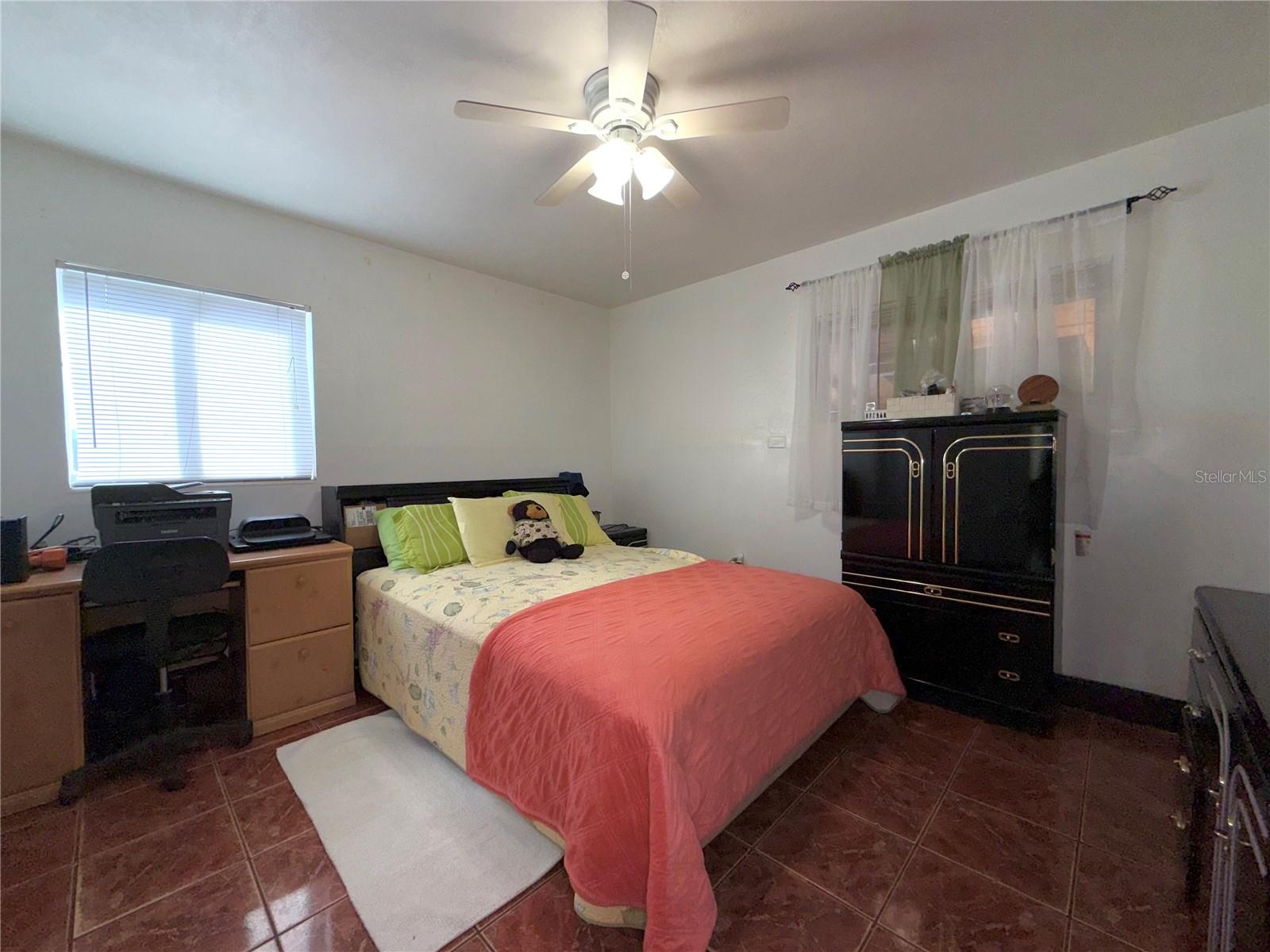 Image 26 of 51 For 5828 Harcourt Avenue