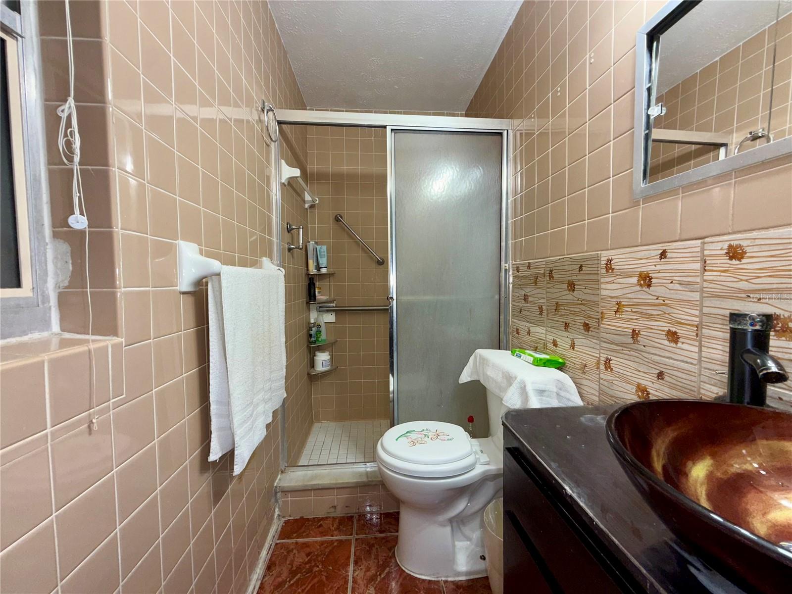 Image 28 of 51 For 5828 Harcourt Avenue