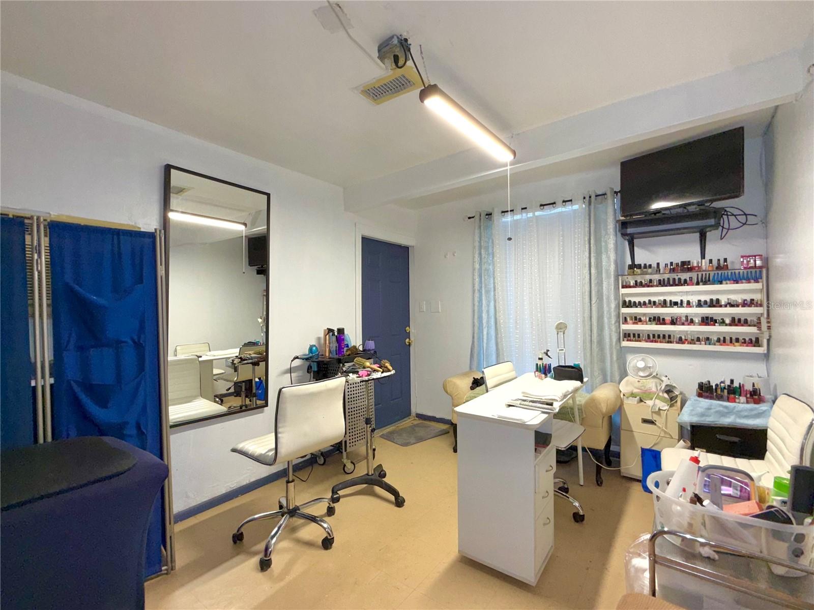 Image 32 of 51 For 5828 Harcourt Avenue