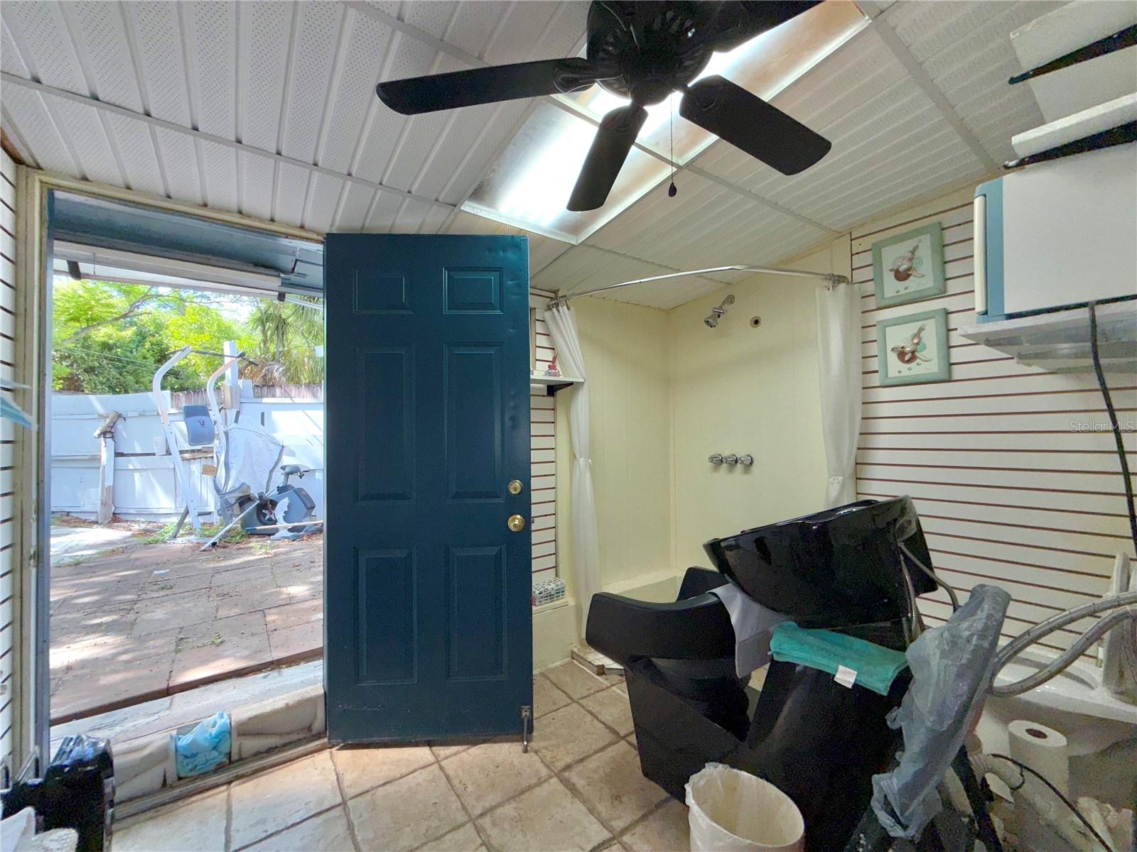 Image 36 of 51 For 5828 Harcourt Avenue