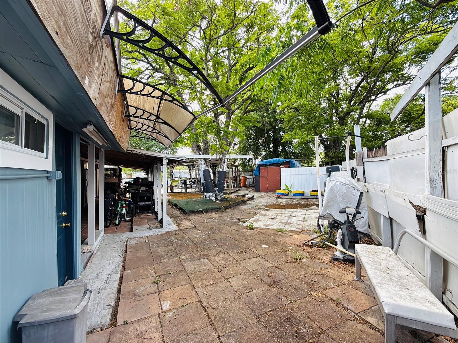 Image 39 of 51 For 5828 Harcourt Avenue