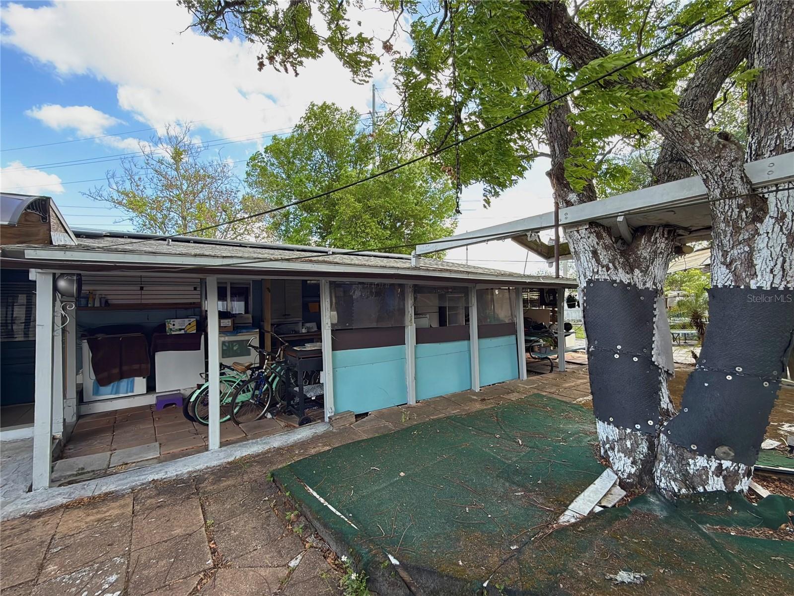 Image 43 of 51 For 5828 Harcourt Avenue