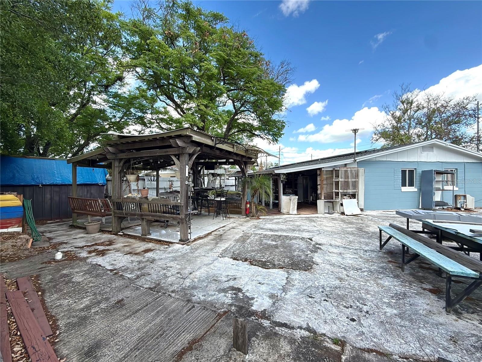 Image 45 of 51 For 5828 Harcourt Avenue