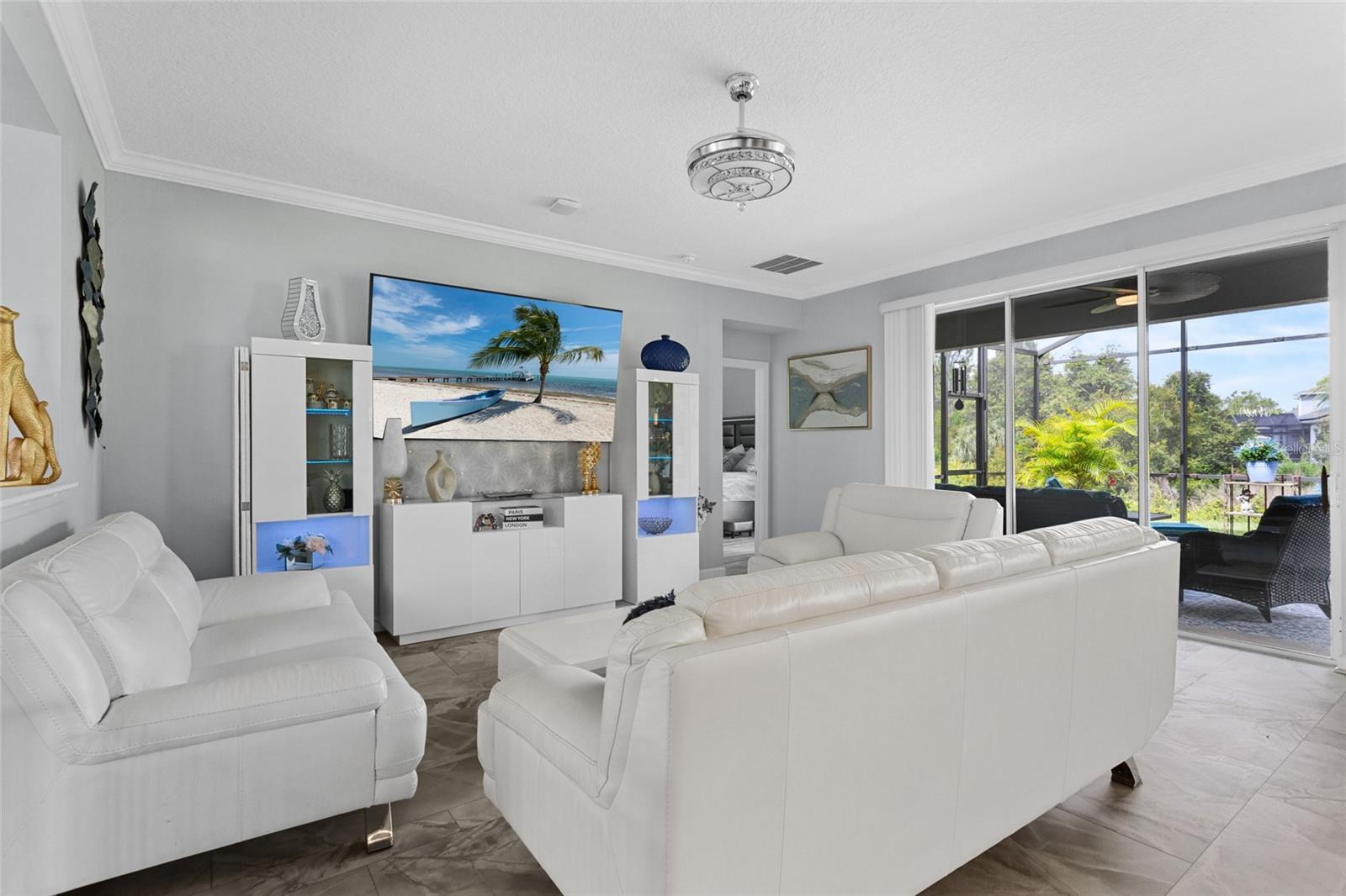 Image 11 of 56 For 2215 Camden Park Avenue