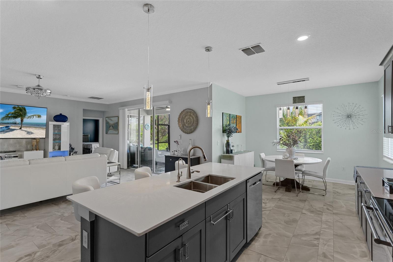 Image 15 of 56 For 2215 Camden Park Avenue