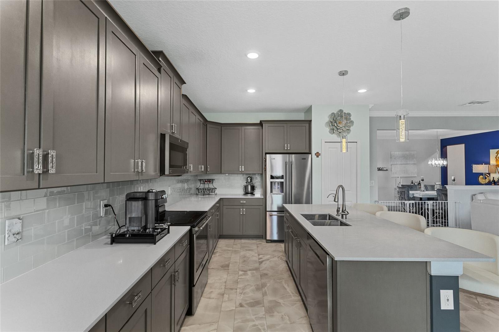 Image 17 of 56 For 2215 Camden Park Avenue