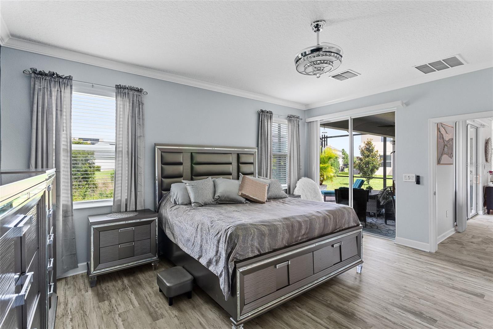 Image 21 of 56 For 2215 Camden Park Avenue