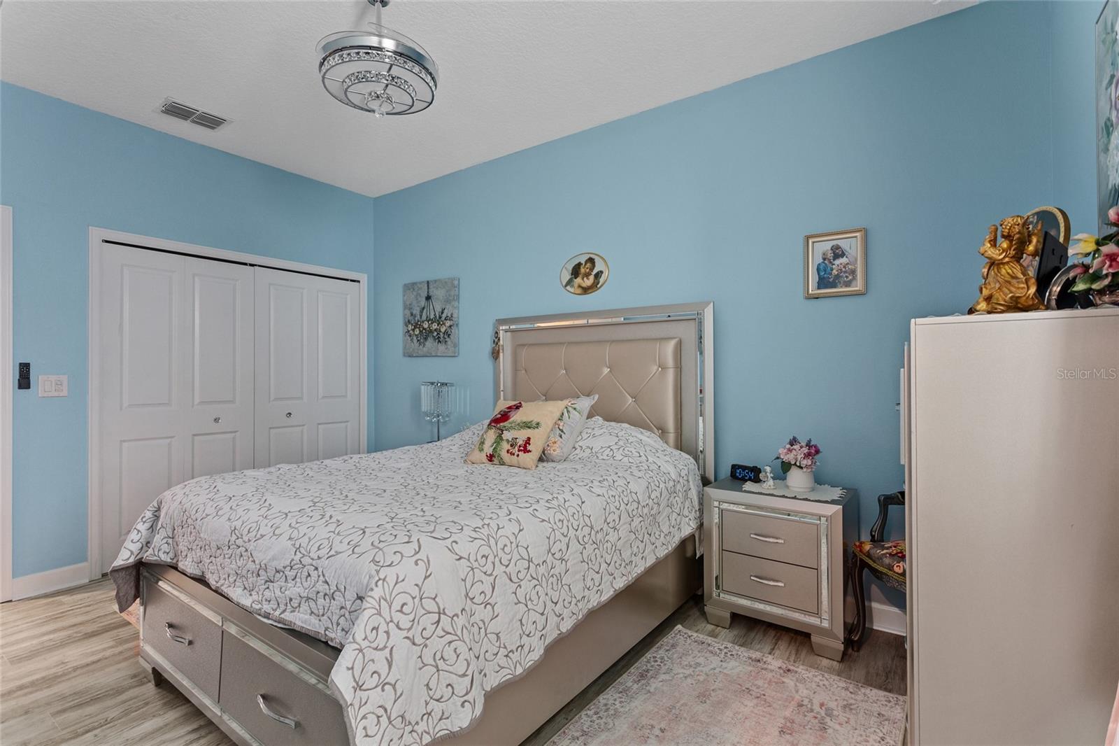 Image 35 of 56 For 2215 Camden Park Avenue