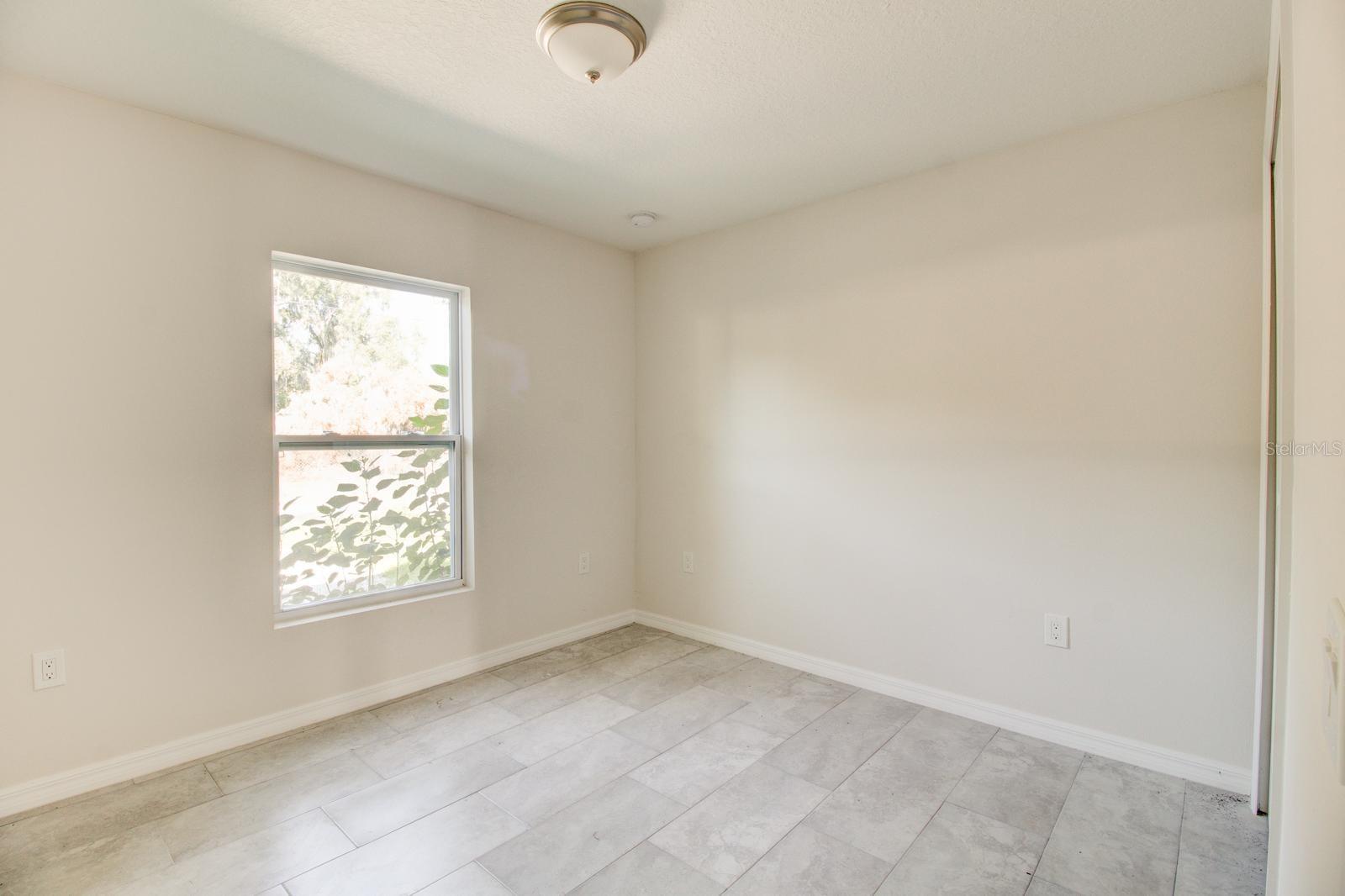 Image 4 of 9 For 855 Vine Street A