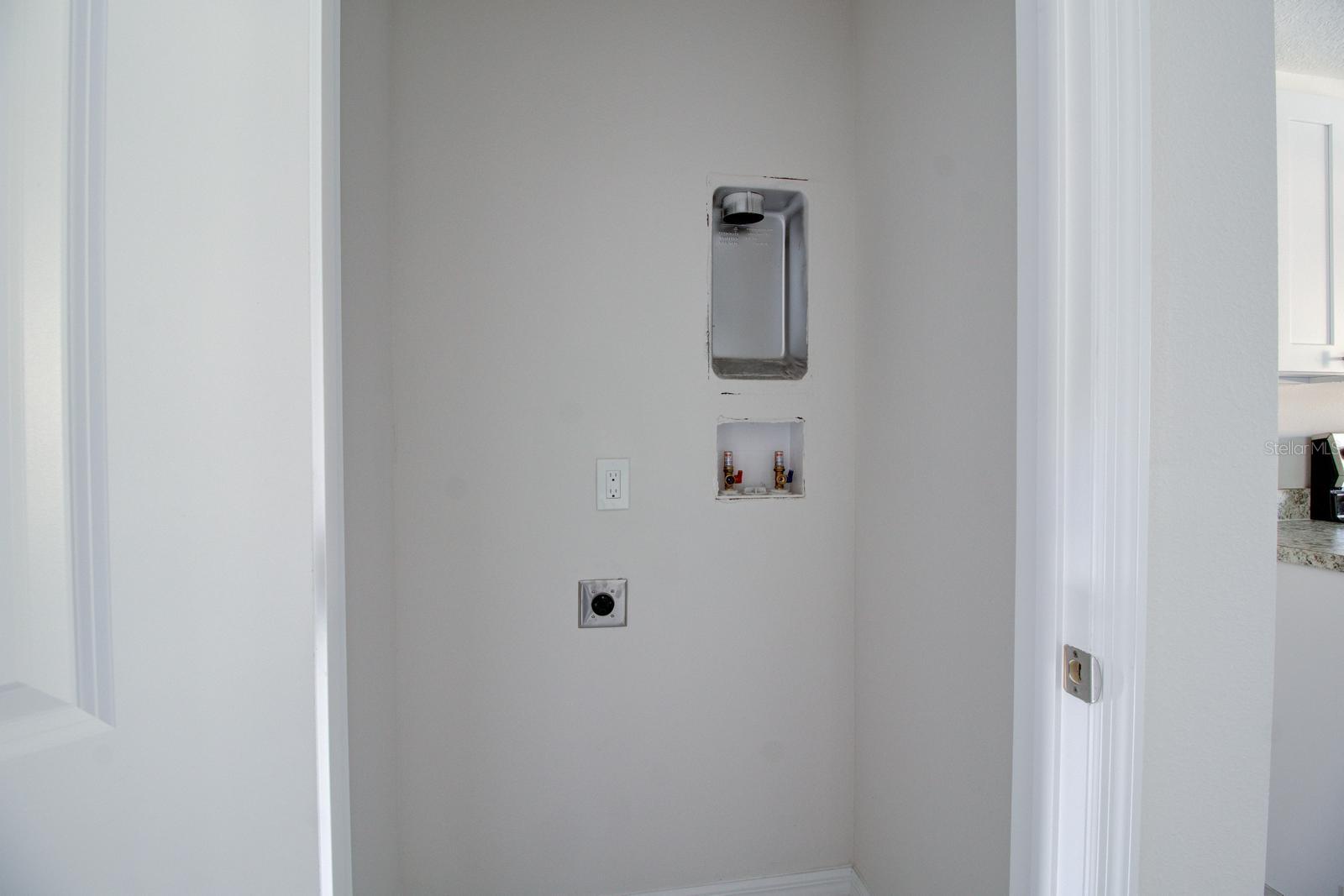 Image 7 of 9 For 855 Vine Street A