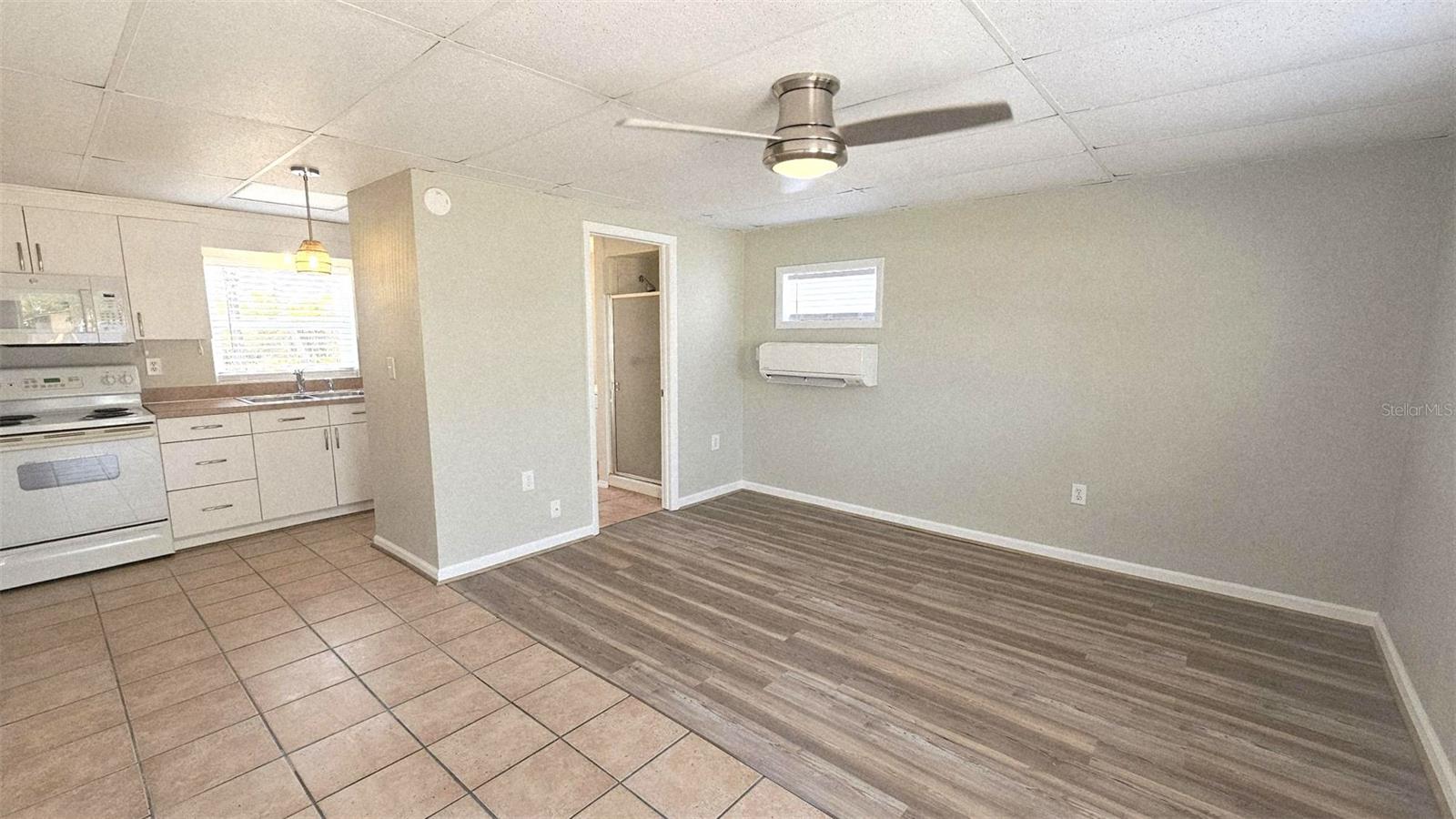 Image 4 of 17 For 45 Langsner Street B