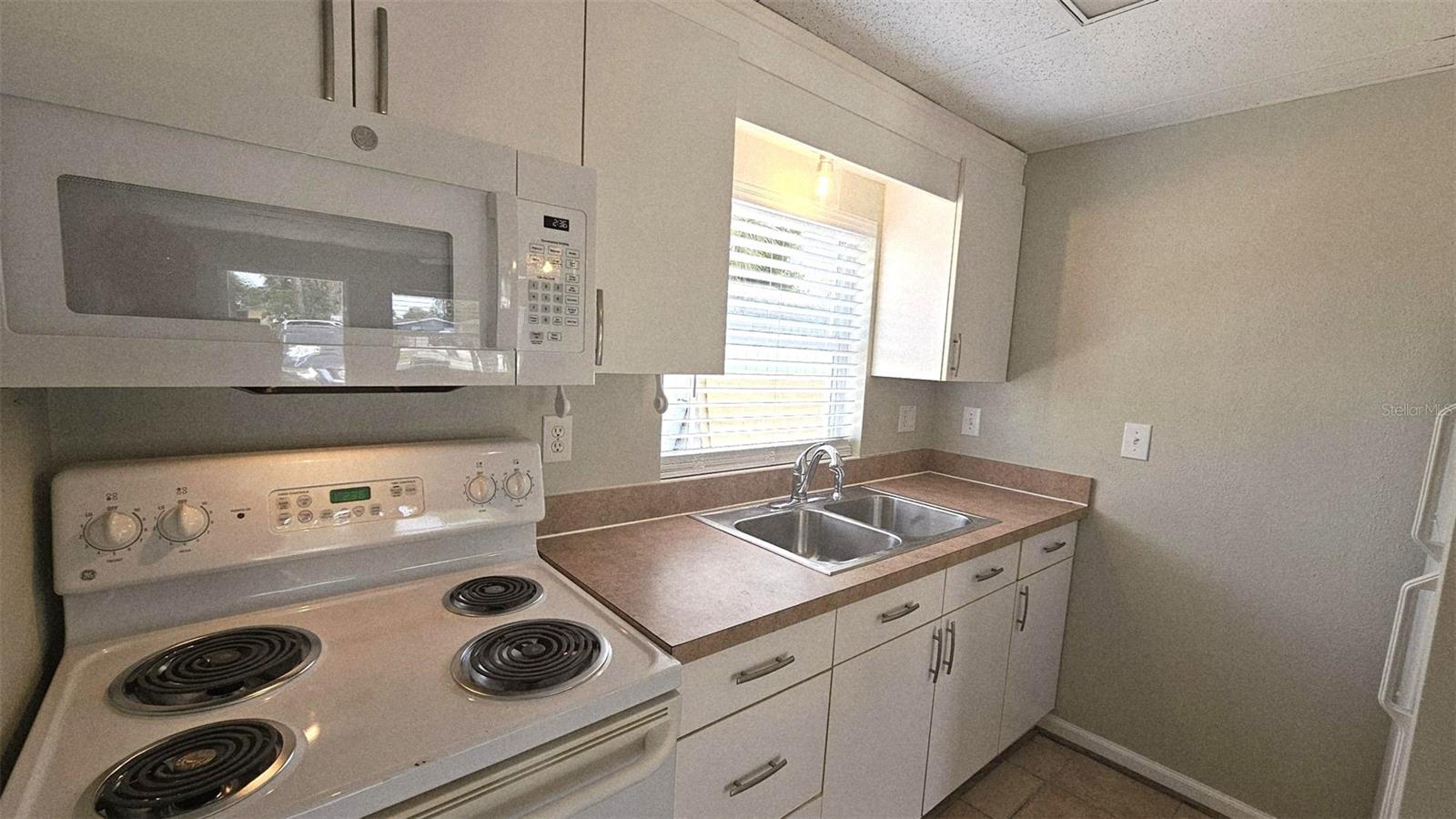 Image 9 of 17 For 45 Langsner Street B